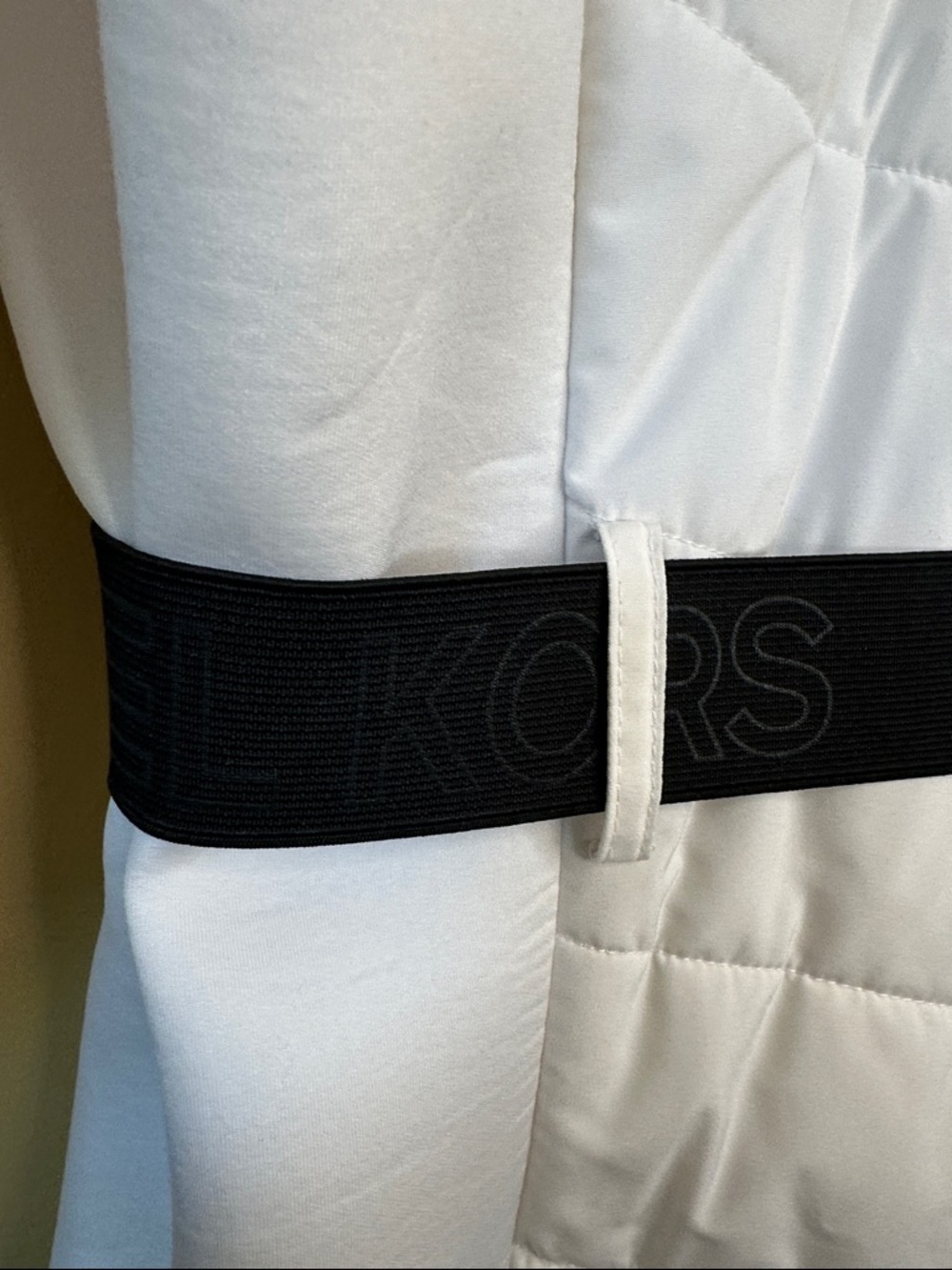 Michael Kors White Quilted Belted Puffer Jacket with Black Trim Size P/S - Picture 6 of 12